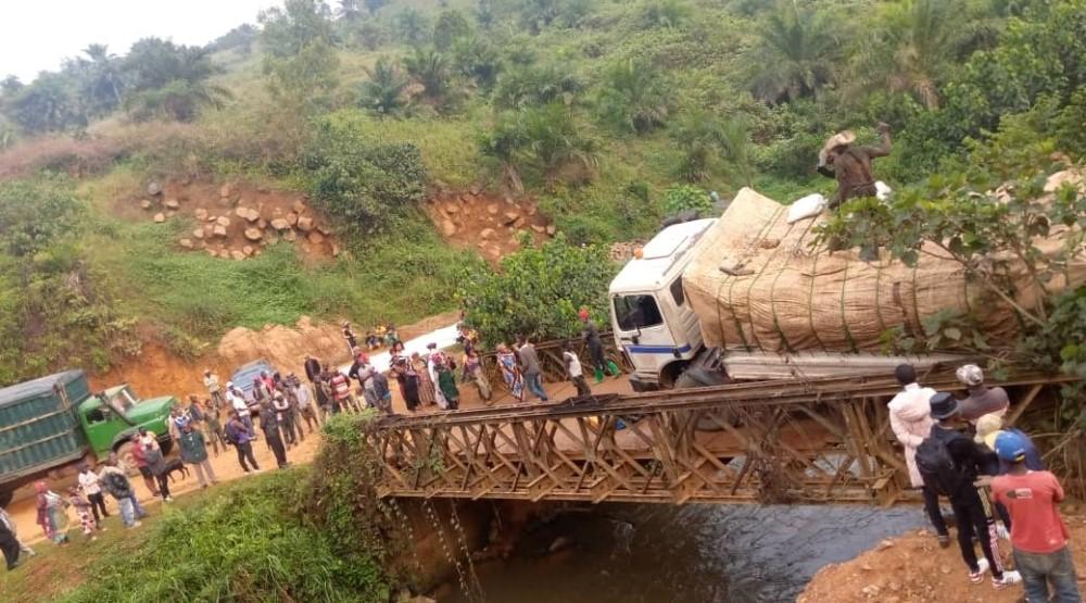 Sud Kivu Croulement Du Pont Lubyala Qui Relie Kamituga Et Mwenga