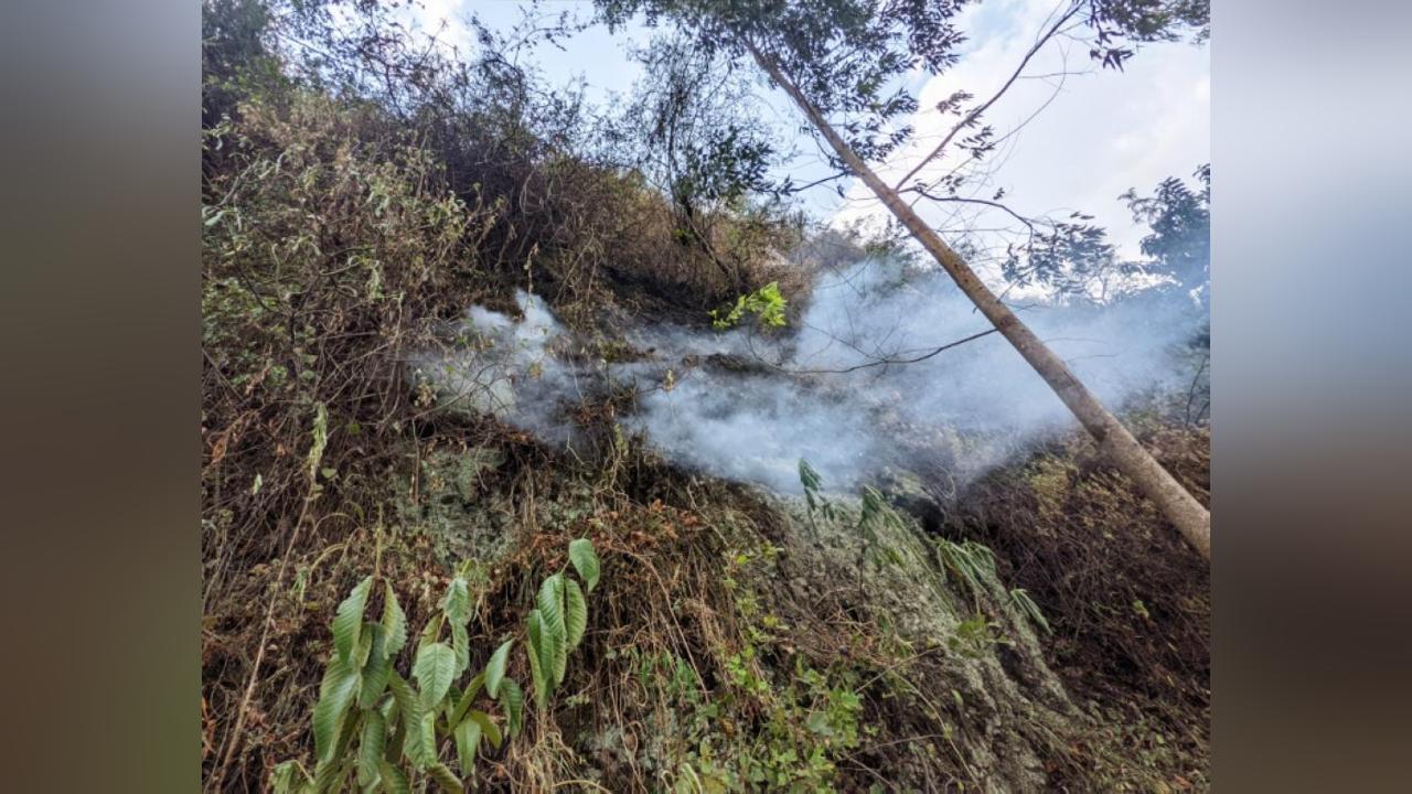 Geologists Start Probe Into Smoke Fire Billowing From Nyamasheke Hill