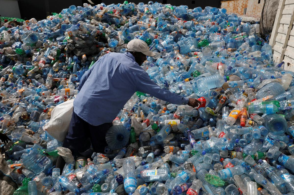 Пластиковые бутылки отходы