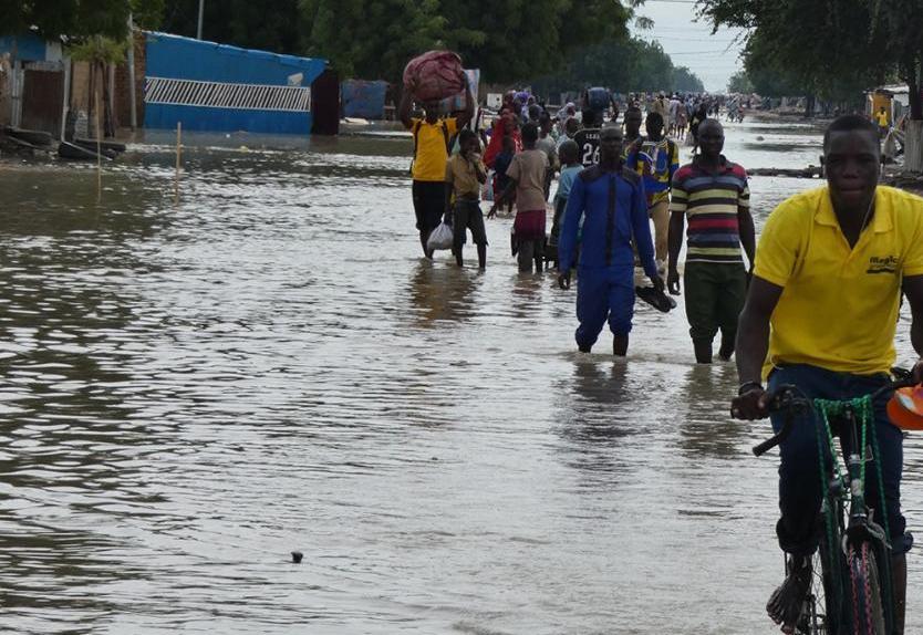 Les inondations ont fait 1 400 morts et 2 9 millions de déplacés en