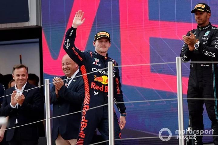 Verstappen Remporte Le Gp F Despagne Devant Les Deux Mercedes Togo