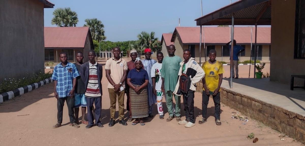 Nigeria: 227 ÉLèVes et Enseignants Enlevés par des Hommes Armés Nigeria: 227 ÉLèVes et Enseignants Enlevés par des Hommes Armés