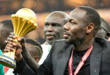 Sélectionneur Sénégalais Rejette Dons des Supporters Sélectionneur Sénégalais Rejette Dons des Supporters