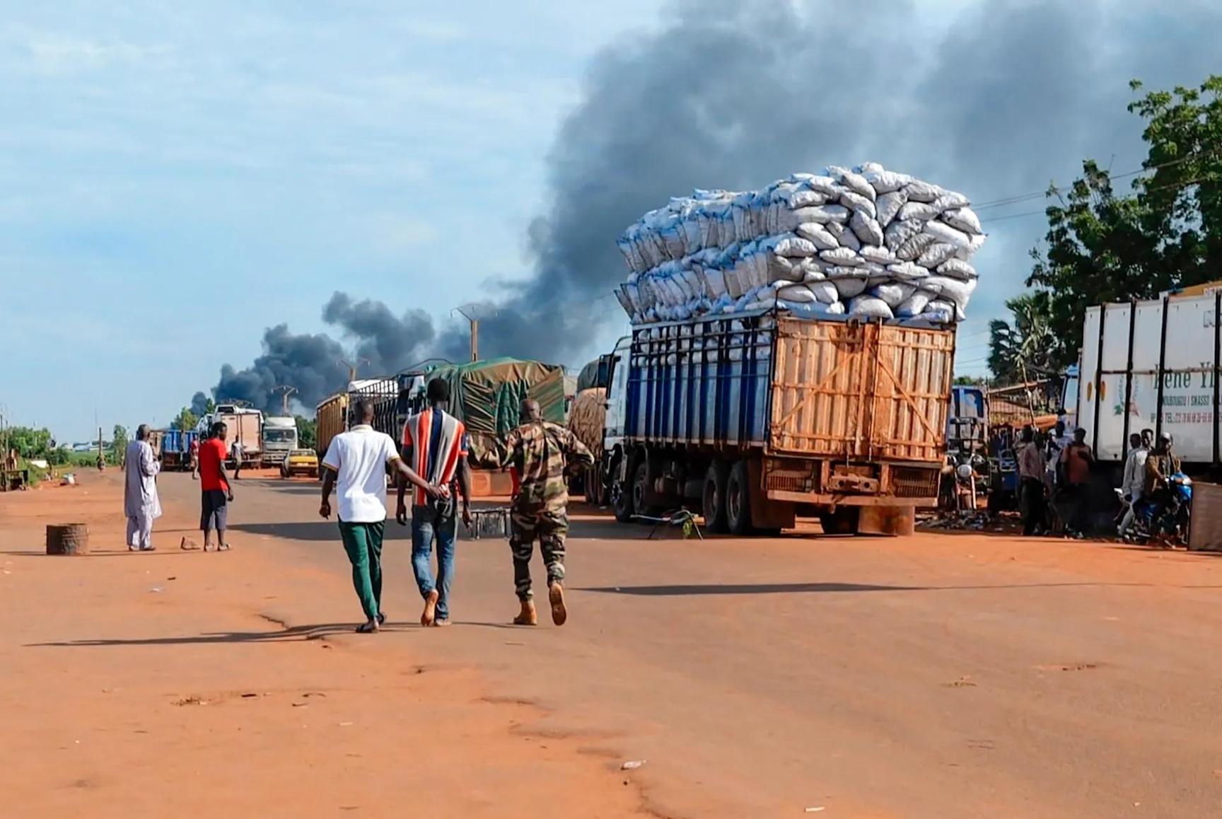 Grève des Routiers au Mali Après la Mort de Collègues Grève des Routiers au Mali Après la Mort de Collègues