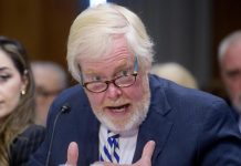 L’Afrique du Sud Accepte L’Ambassadeur Américain Brent Bozell L'Afrique du Sud Accepte L'Ambassadeur Américain Brent Bozell
