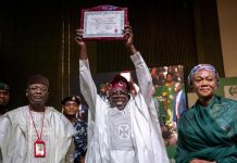 Le Nigéria Fixe une Date Anticipée pour L’élection Présidentielle Le Nigéria Fixe une Date Anticipée pour L’élection Présidentielle