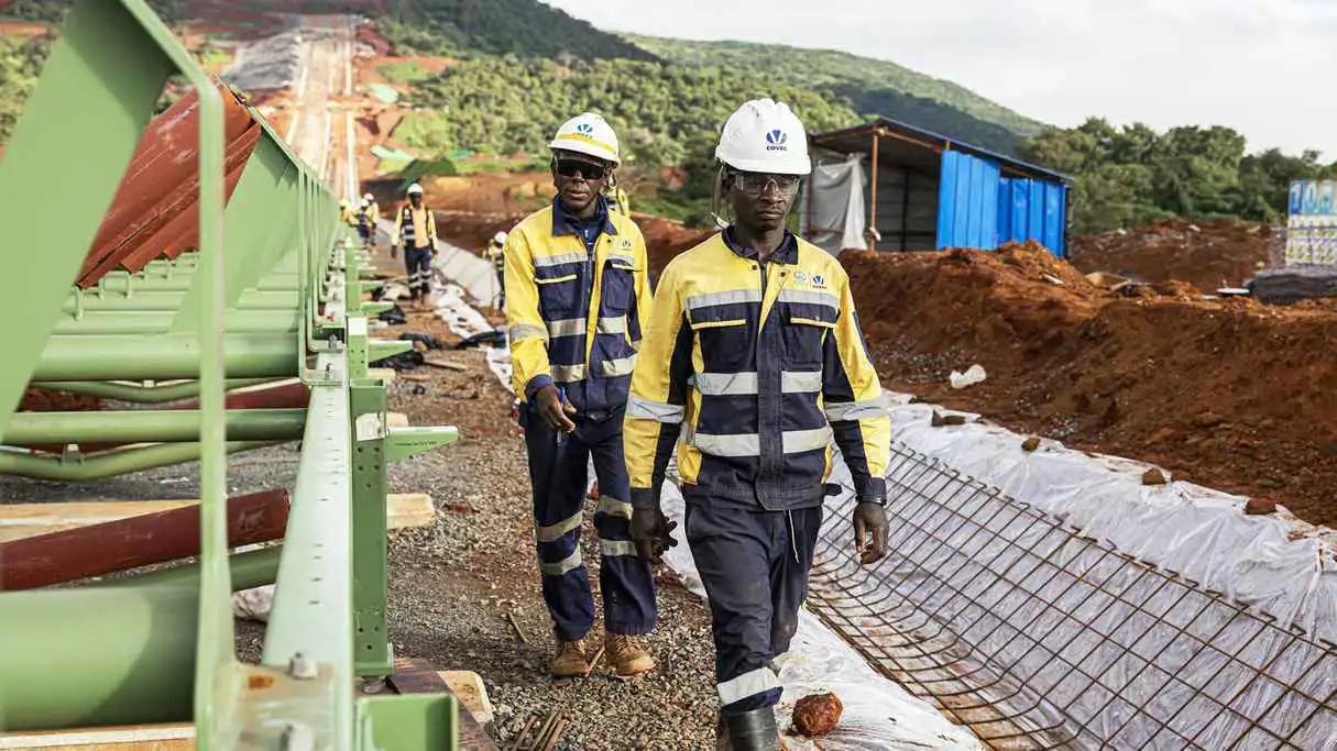 Arrêt D’Un Site Minier en Guinée pour Conflit Salarial Arrêt D’Un Site Minier en Guinée pour Conflit Salarial