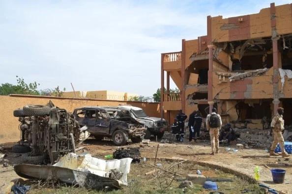 Mali: les Attaques Visaient le Pouvoir de Transition Mali: les Attaques Visaient le Pouvoir de Transition