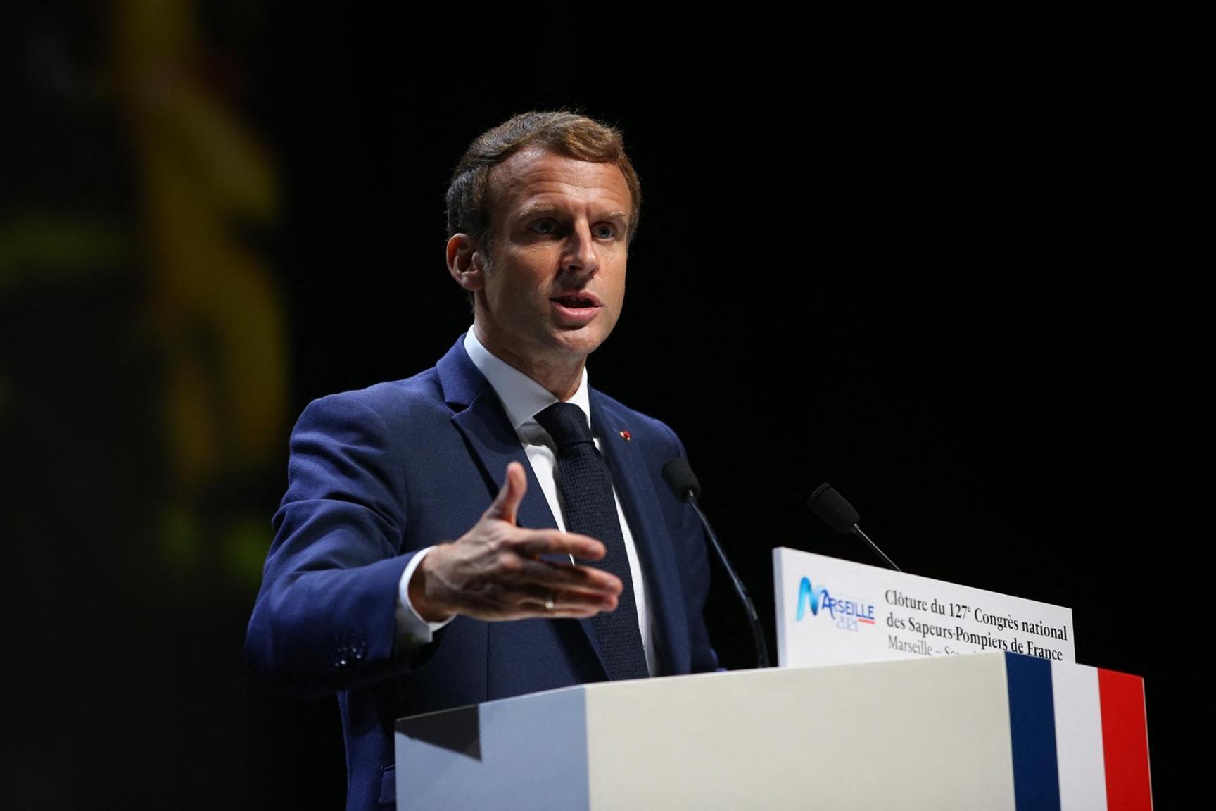 Emmanuel Macron Entame une Tournée Africaine Emmanuel Macron Entame une Tournée Africaine