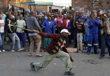 Afrique du Sud: la Société Civile Défie les Expulsions Afrique du Sud: la Société Civile Défie les Expulsions