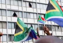 Afrique du Sud: un Mouvement Lance des Manifestations Hebdomadaires Afrique du Sud: un Mouvement Lance des Manifestations Hebdomadaires