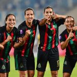 الجيش المغربي يتوج بلقب دوري أبطال أفريقيا للسيدات الجيش المغربي يتوج بلقب دوري أبطال أفريقيا للسيدات