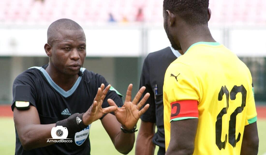 طاقم تحكيم بوركينابي لمواجهة مولودية الجزائر وصن داونز طاقم تحكيم بوركينابي لمواجهة مولودية الجزائر وصن داونز