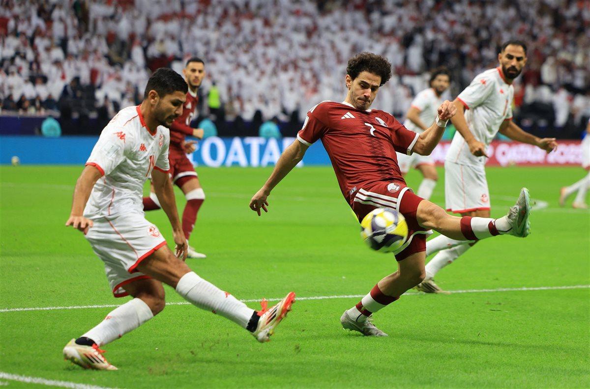 كأس العرب: تونس تفوز على قطر بثلاثية لكنها تخرج من البطولة كأس العرب: تونس تفوز على قطر بثلاثية لكنها تخرج من البطولة