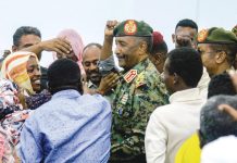 البرهان يعلن فك الحصار عن كادوقلي عاصمة كردفان البرهان يعلن فك الحصار عن كادوقلي عاصمة كردفان