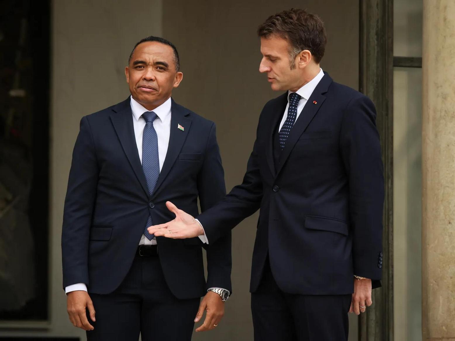 ما الذي تكشفه محادثات ماكرون مع قادة أفارقة؟ ما الذي تكشفه محادثات ماكرون مع قادة أفارقة؟