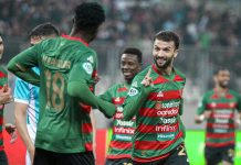 مولودية الجزائر تقترب من لقب الدوري بفوزها على أقبو مولودية الجزائر تقترب من لقب الدوري بفوزها على أقبو