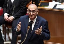فرنسا تعلن معاودتها ترحيل الجزائريين فرنسا تعلن معاودتها ترحيل الجزائريين