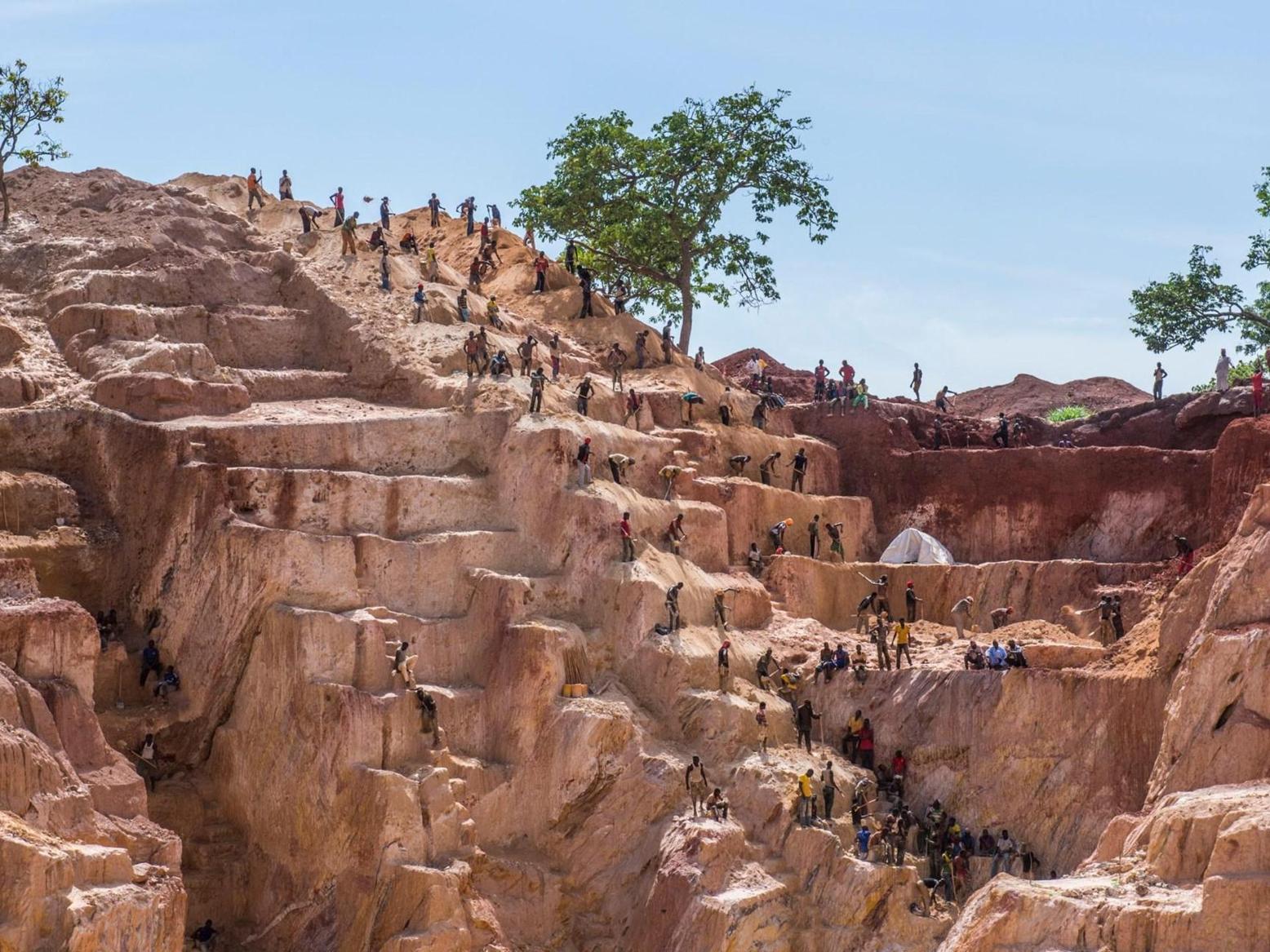 China Warns Citizens of Gold Mining Dangers in Africa China Warns Citizens of Gold Mining Dangers in Africa