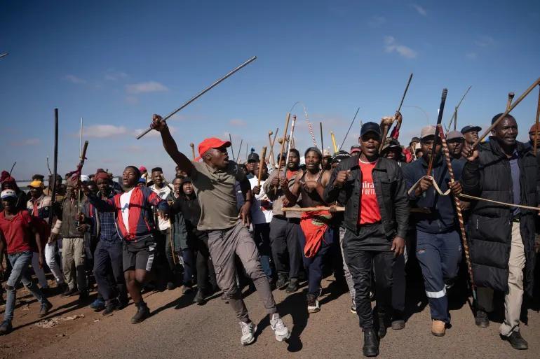 Violence against Foreigners in South Africa: who is Behind It? Violence against Foreigners in South Africa: who is Behind It?