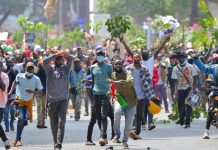 Violence Erupts at Opposition March in Western Kenya Violence Erupts at Opposition March in Western Kenya