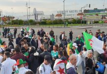 جماهير جزائرية كبيرة تتوافد على مدينة ليل