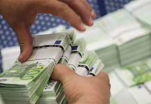 ليبي وجزائري حاولا إغراق السوق بأوراق “الدوفيز” المزورة!