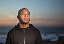 براهيمي يتبرّع بِماله للبرتغاليين