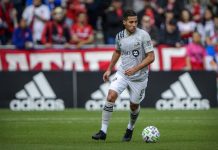 تايدر يتعاطف مع أسرة الأمريكي المقتول “فلويد”