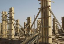 سكان إقامة “راضي” بالشراقة يطالبون بوقف التوسعات العشوائية