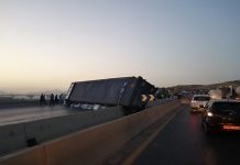 حادثا مرور يغلقان الطريق السيار في البويرة