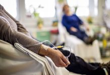 مرضى يطالبون بفتح الحدود لإتمام علاجهم خارج الوطن