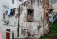 سكنات قديمة آيلة للسقوط فوق رؤوس قاطني حي الفجر بوادى قريش