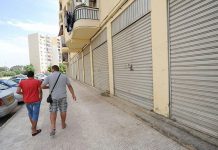 مواطنون يحتجون على القيود الوقائية ضد كورونا! مواطنون يحتجون على القيود الوقائية ضد كورونا!