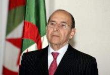 الوزير الأسبق نور الدين زرهوني يشيّع إلى مثواه الأخير الوزير الأسبق نور الدين زرهوني يشيّع إلى مثواه الأخير