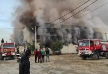 حريق يلتهم مصنعا للزرابي بتبسة حريق يلتهم مصنعا للزرابي بتبسة