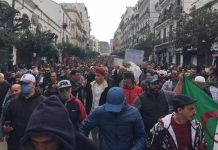 مطالب بالتغيير ومحاكمة الفاسدين مطالب بالتغيير ومحاكمة الفاسدين