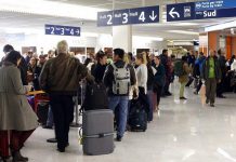 20 جزائريا عالقا بمطار باريس 20 جزائريا عالقا بمطار باريس