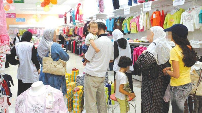 ملابس العيد.. مخزون قديم بأسعار مضاعفة! ملابس العيد.. مخزون قديم بأسعار مضاعفة!
