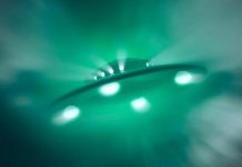 جسمٌ طائرٌ غامضٌ في سماء كندا: يطير في سحابة ثم يختفي جسمٌ طائرٌ غامضٌ في سماء كندا: يطير في سحابة ثم يختفي