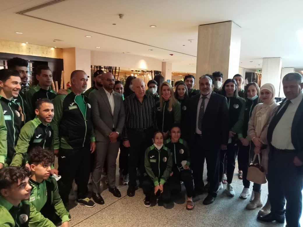 بالصور.. الفريق شنقريحة يلتقي الفريق الجزائري للكاراتي بمصر بالصور.. الفريق شنقريحة يلتقي الفريق الجزائري للكاراتي بمصر