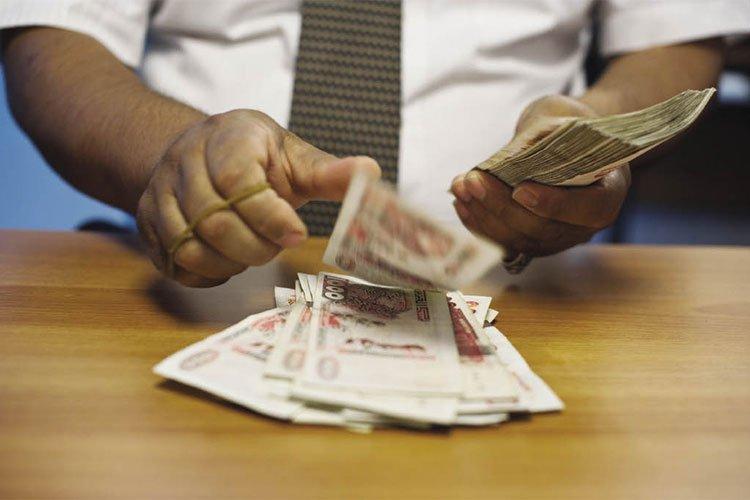 “الكناباست” تنتقد الخصم من رواتب الأساتذة المضربين “الكناباست” تنتقد الخصم من رواتب الأساتذة المضربين