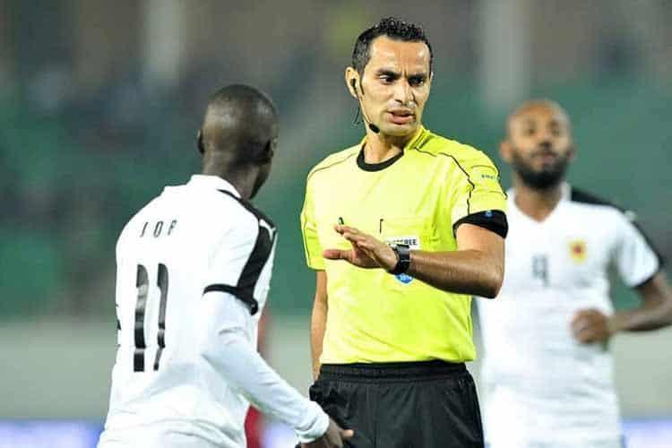 5 حكام جزائريين يشاركون في كان 2022 بالكاميرون 5 حكام جزائريين يشاركون في كان 2022 بالكاميرون