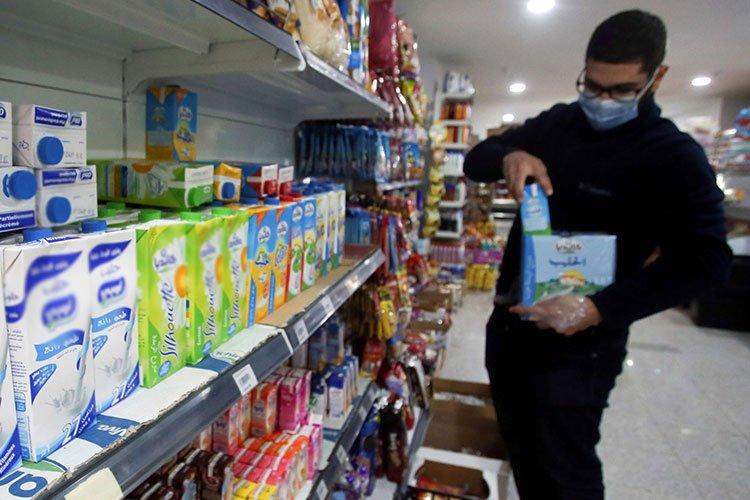 ندرة حليب العلب بالمحلات وارتفاع متوقع في أسعار مشتقاته ندرة حليب العلب بالمحلات وارتفاع متوقع في أسعار مشتقاته