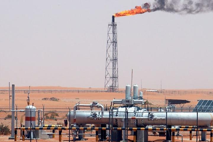 الجزائر تعلن عن زيادة جديدة في حجم انتاج النفط الجزائر تعلن عن زيادة جديدة في حجم انتاج النفط