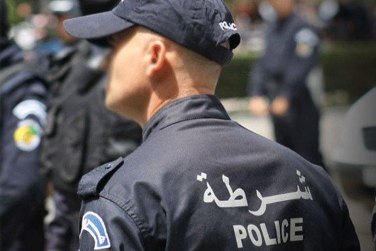 شرطي يطلق النار على زوجته وينتحر في أم البواقي شرطي يطلق النار على زوجته وينتحر في أم البواقي