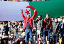 40 ناشطاً من “الحراك الشعبي” يقررون الإضراب عن الطعام 40 ناشطاً من "الحراك الشعبي" يقررون الإضراب عن الطعام