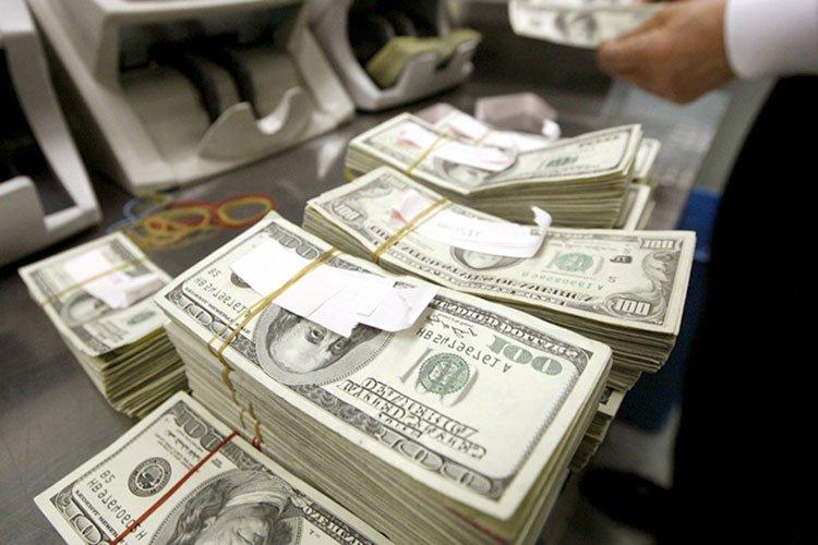 تحويلات في حسابات “الدوفيز” عبر رسائل “سويفت” تحويلات في حسابات “الدوفيز” عبر رسائل “سويفت”