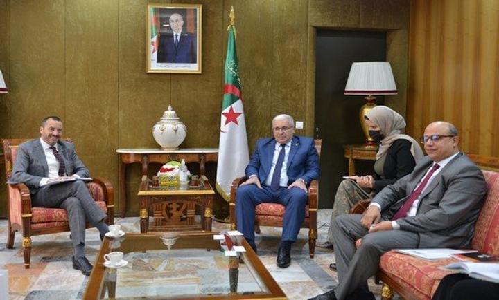 بوغالي يستقبل السفير المقيم للأمم المتحدة بالجزائر..وهذه أهم الملفات المطروحة بوغالي يستقبل السفير المقيم للأمم المتحدة بالجزائر..وهذه أهم الملفات المطروحة