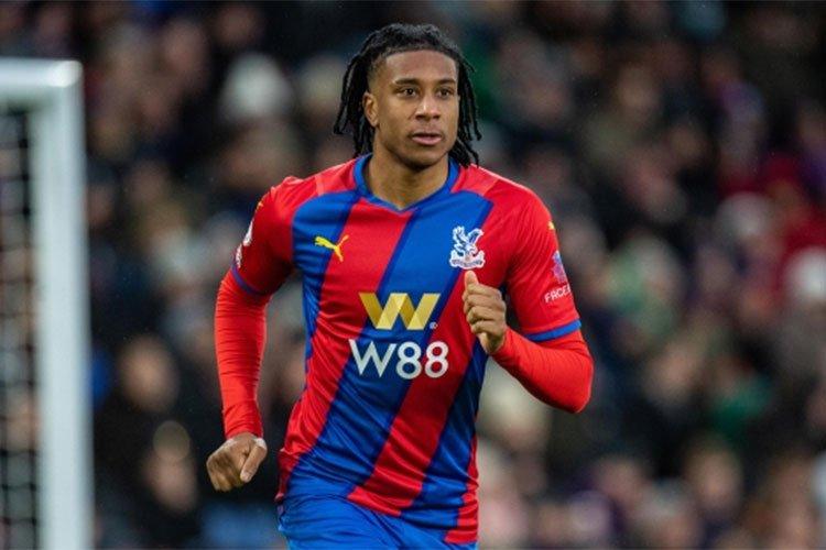 نيجيريا تحاول خطف نجم كريستال بالاس مايكل أوليز من الجزائر نيجيريا تحاول خطف نجم كريستال بالاس مايكل أوليز من الجزائر